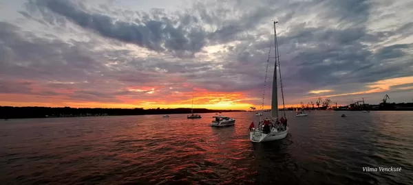 Saulėlydis, Kuršių marios